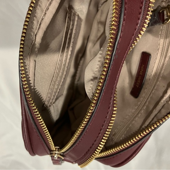 EUC Nine West Crossbody - Picture 3 of 3